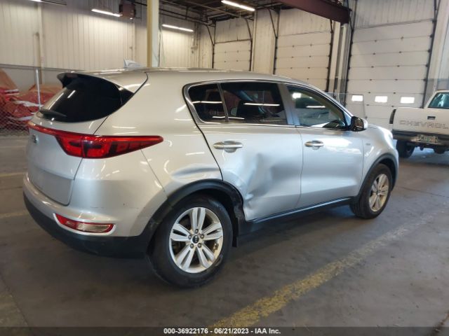 KNDPMCAC6H7121146 KIA Sportage Lx