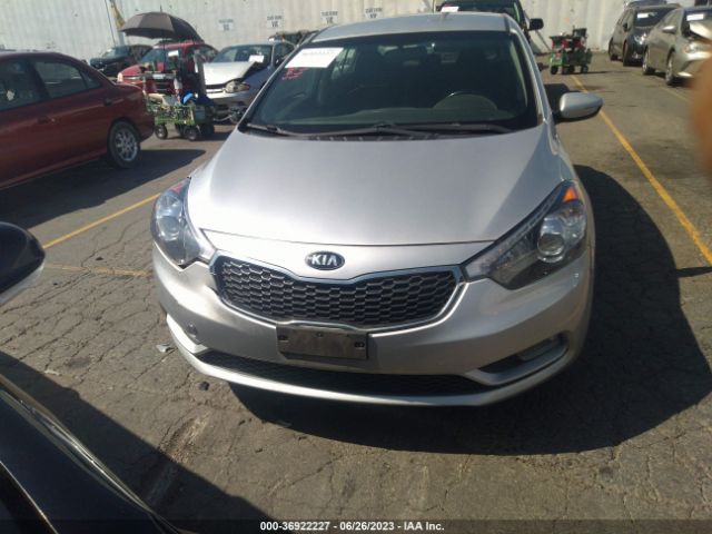 KNAFX5A87E5169303 KIA Forte 5-door Ex