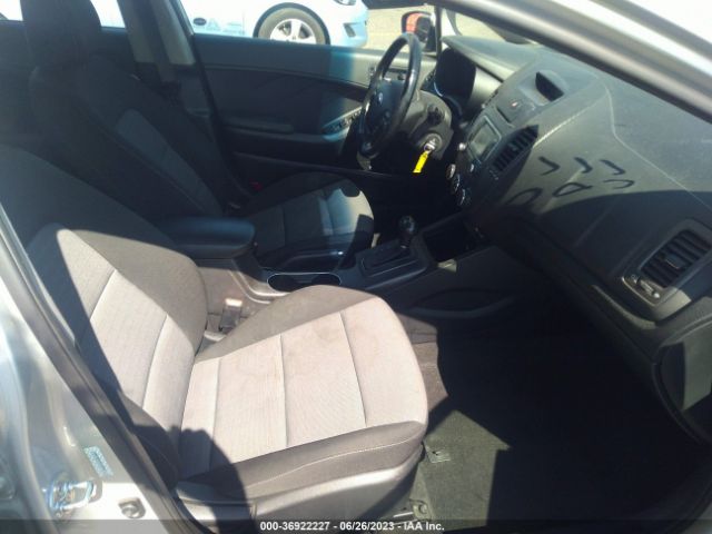 KNAFX5A87E5169303 KIA Forte 5-door Ex