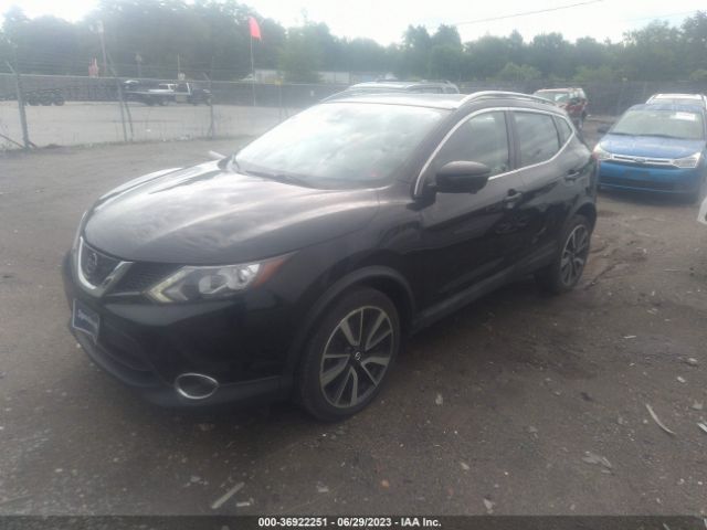 JN1BJ1CR4HW106405 Nissan Rogue Sport Sl
