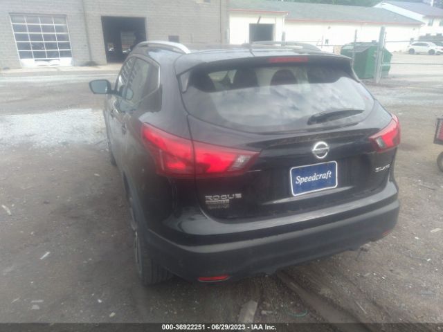 JN1BJ1CR4HW106405 Nissan Rogue Sport Sl