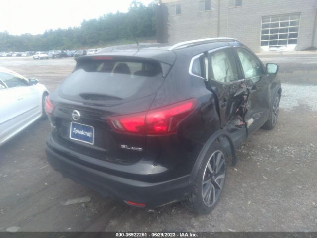 JN1BJ1CR4HW106405 Nissan Rogue Sport Sl