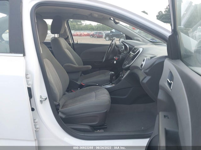 Chevrolet SONIC LT 2018 1G1JD5SH4J4119682 Image 11