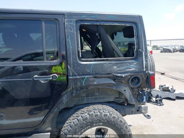 1C4BJWEG3GL305581 Jeep Wrangler Unlimited Sahara