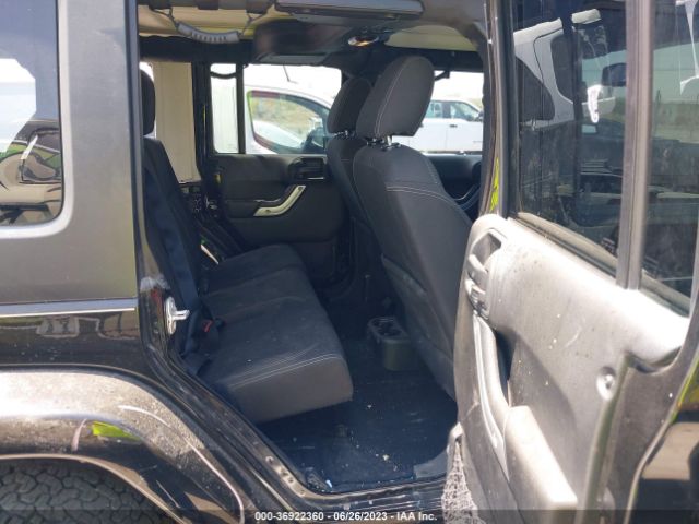 1C4BJWEG3GL305581 Jeep Wrangler Unlimited Sahara