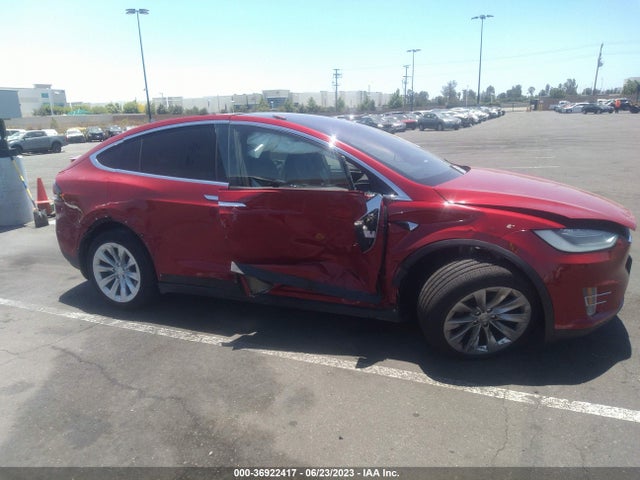 Tesla Model X 90d/75d/100d 2017 5YJXCBE29HF061369 Image 4