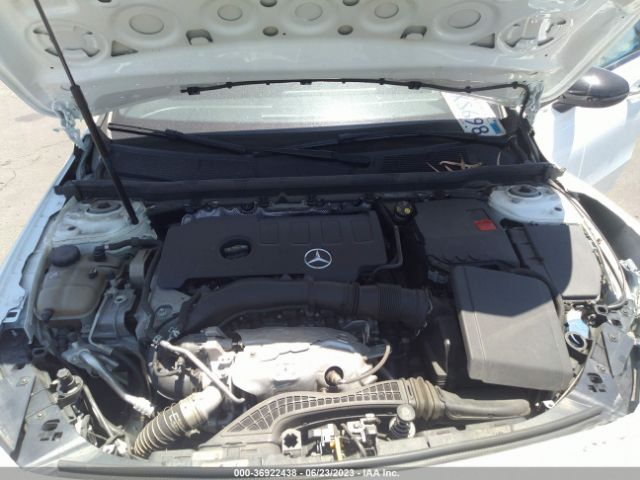 WDD3G4EB0KW013640 Mercedes-Benz A-class A 220