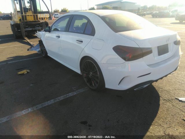 WDD3G4EB0KW013640 Mercedes-Benz A-class A 220