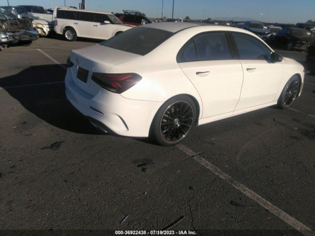 WDD3G4EB0KW013640 Mercedes-Benz A-class A 220