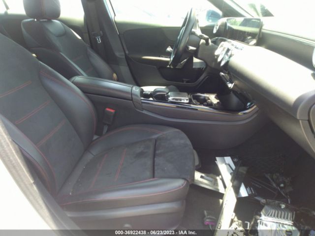 WDD3G4EB0KW013640 Mercedes-Benz A-class A 220