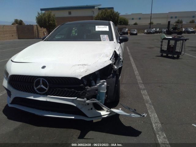 WDD3G4EB0KW013640 Mercedes-Benz A-class A 220