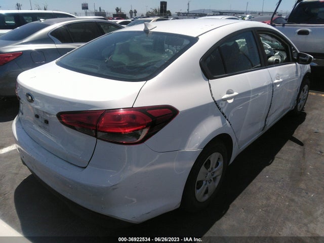 KIA FORTE LX 2018 3KPFK4A79JE256539 Image 9