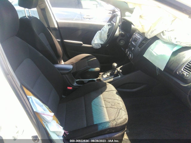 KIA FORTE LX 2018 3KPFK4A79JE256539 Image 10
