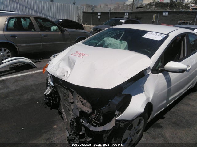 KIA FORTE LX 2018 3KPFK4A79JE256539 Image 11