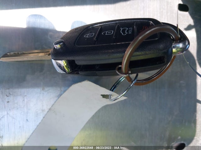 2021 HYUNDAI TUCSON SE VIN: KM8J23A44MU300975