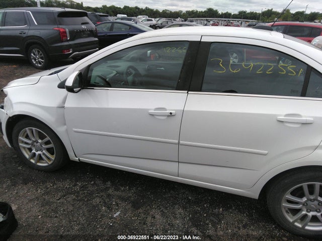 Chevrolet Sonic Lt Auto 2015 1G1JC5SG6F4148649 Image 15
