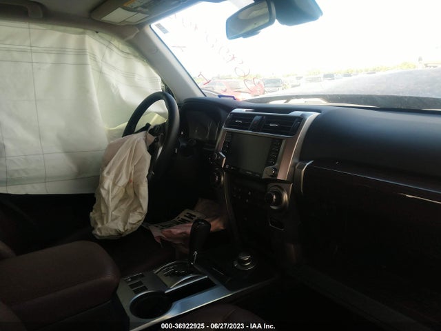 Toyota 4RUNNER SR5 2020 JTEBU5JR8L5745525 Image 5