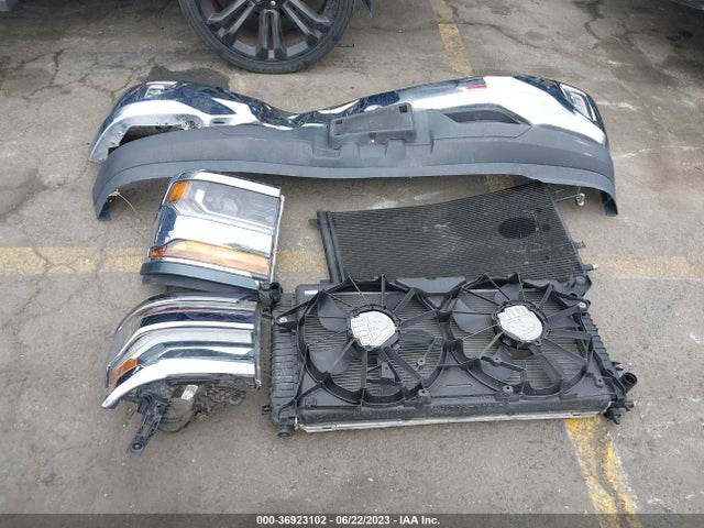 Chevrolet Silverado 1500 Lt 2017 1GCRCREC0HZ201264 Image 4