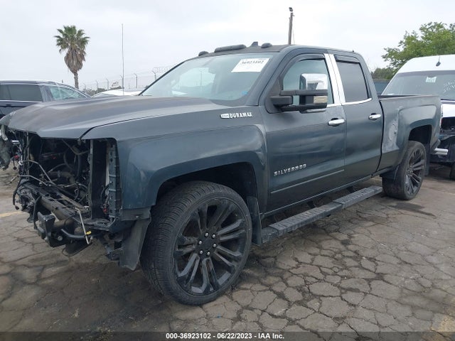 Chevrolet Silverado 1500 Lt 2017 1GCRCREC0HZ201264 Image 2