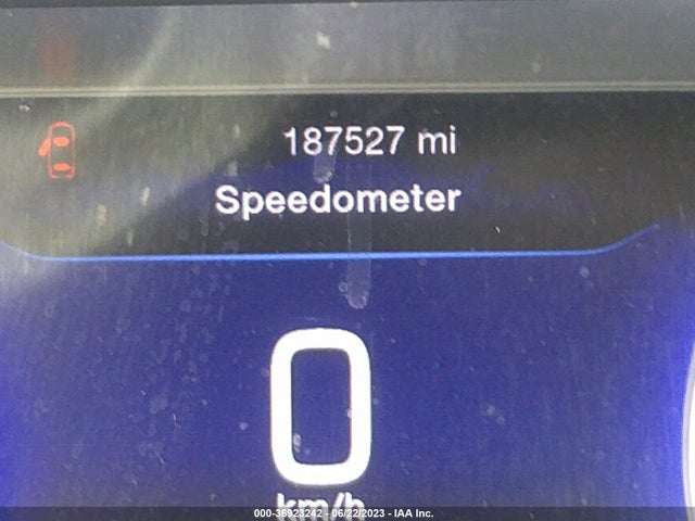 1C3CCCCG8FN600473 Chrysler 200 C