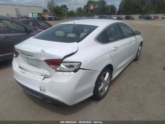 1C3CCCCG8FN600473 Chrysler 200 C