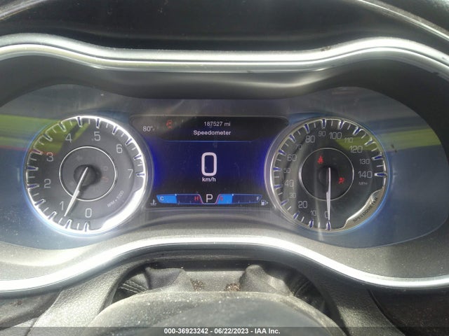 1C3CCCCG8FN600473 Chrysler 200 C