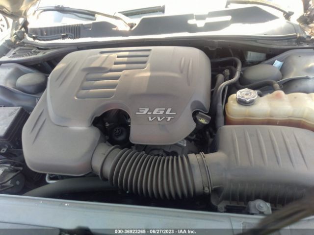 2C3CDZAG2JH318298 Dodge Challenger Sxt