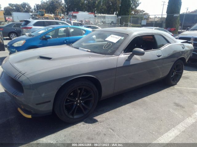 2C3CDZAG2JH318298 Dodge Challenger Sxt