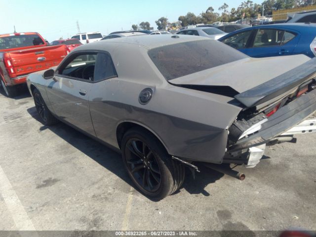 2C3CDZAG2JH318298 Dodge Challenger Sxt