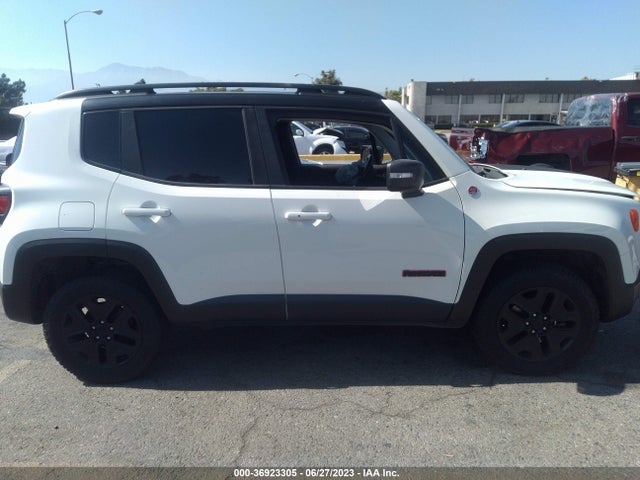 ZACCJBCB6JPH35600 Jeep Renegade Trailhawk