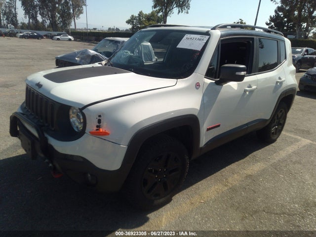 ZACCJBCB6JPH35600 Jeep Renegade Trailhawk