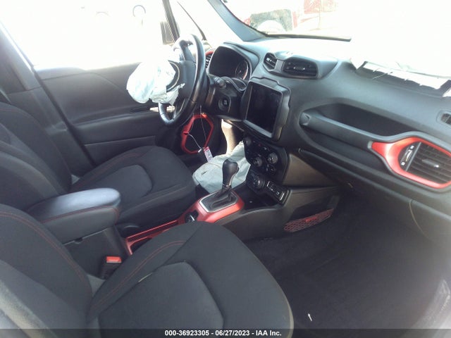 ZACCJBCB6JPH35600 Jeep Renegade Trailhawk
