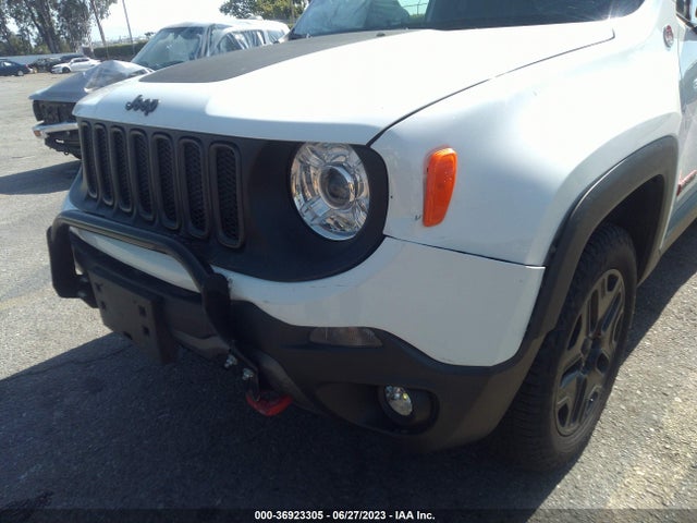 ZACCJBCB6JPH35600 Jeep Renegade Trailhawk