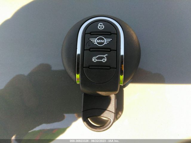WMWXP5C56K2H31487 Mini Hardtop 2 Door Cooper