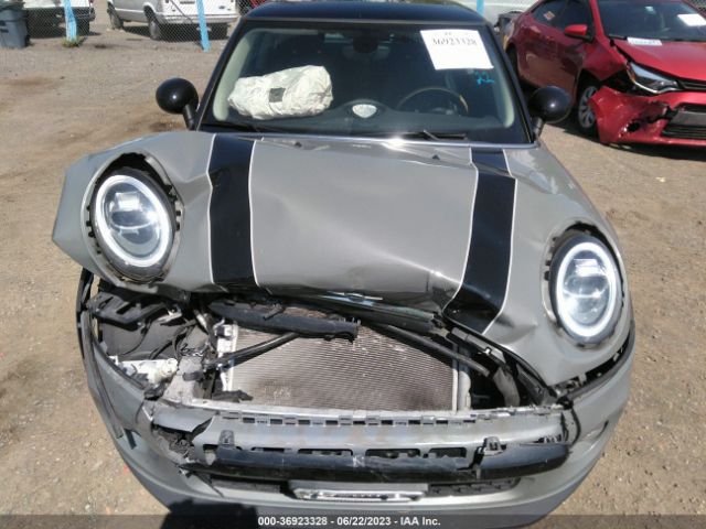 WMWXP5C56K2H31487 Mini Hardtop 2 Door Cooper