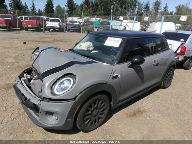 WMWXP5C56K2H31487 Mini Hardtop 2 Door Cooper