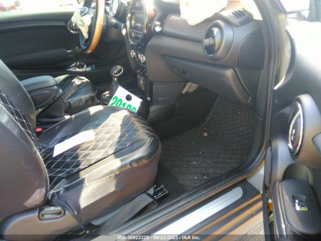 WMWXP5C56K2H31487 Mini Hardtop 2 Door Cooper