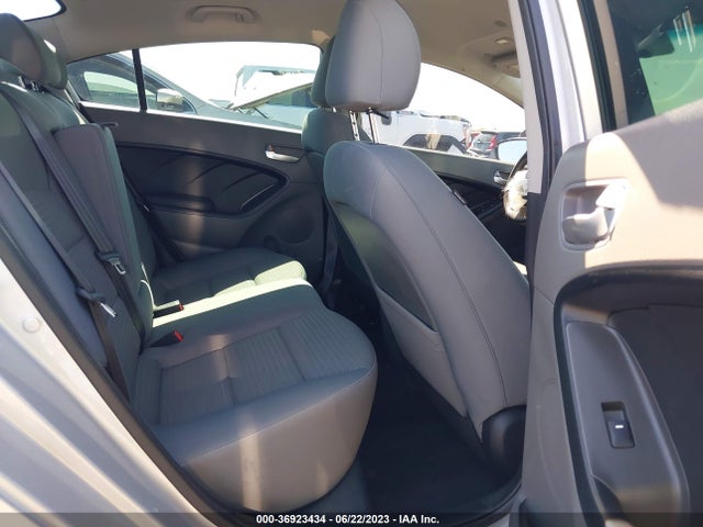 KIA FORTE LX 2017 3KPFL4A76HE111577 Image 8