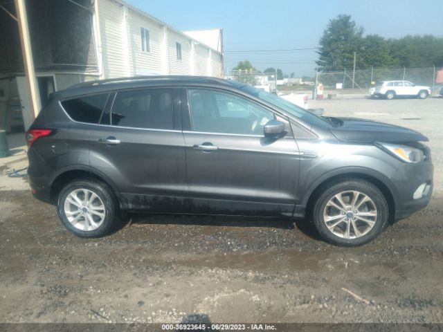 1FMCU9GD8JUA10747 Ford ESCAPE SE
