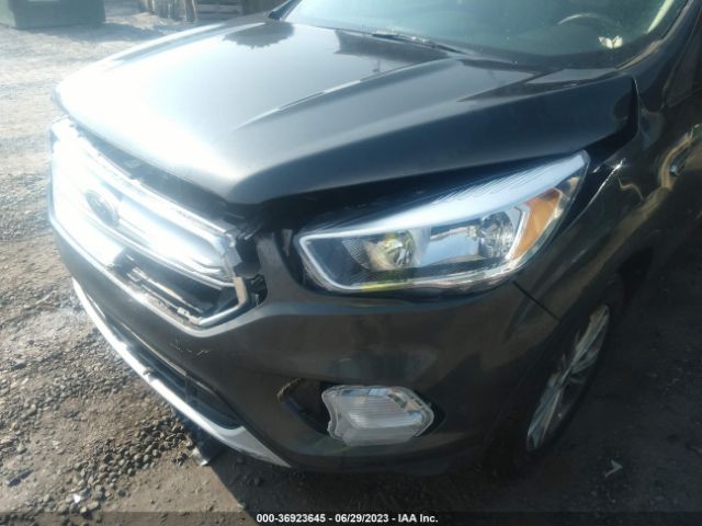 1FMCU9GD8JUA10747 Ford ESCAPE SE