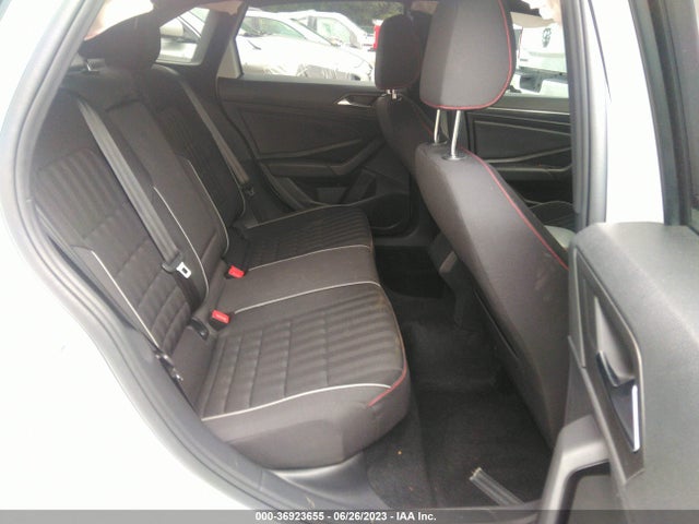 3VW6T7BU3KM157142 Volkswagen Jetta Gli S