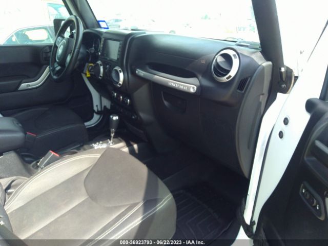 1C4BJWFG1FL746011 Jeep Wrangler Unlimited Rubicon