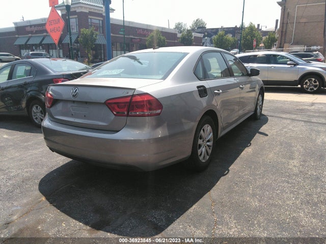 1VWAS7A38EC110264 Volkswagen Passat Wolfsburg Ed