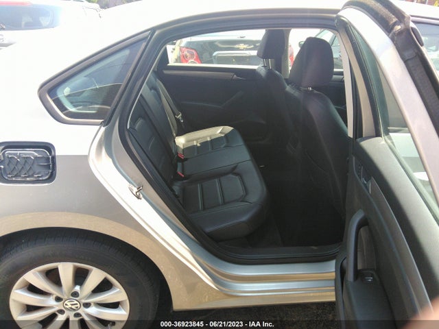 1VWAS7A38EC110264 Volkswagen Passat Wolfsburg Ed