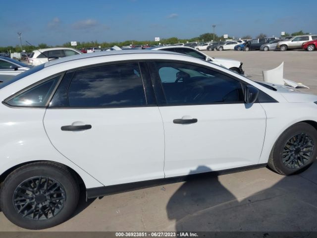 1FADP3E29JL229355 Ford FOCUS S