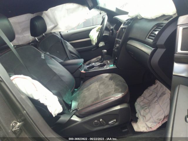 1FM5K7D89JGC72477 Ford EXPLORER XLT