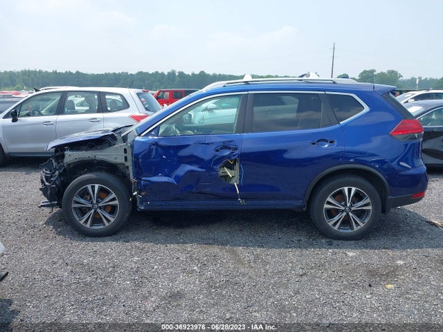 2017 NISSAN ROGUE SL VIN: 5N1AT2MV7HC775561