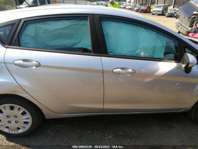 3FADP4TJ2JM125160 Ford FIESTA S