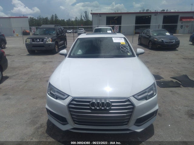 WAUHMAF42KA033888 Audi A4 Premium Plus