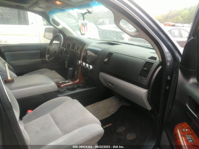 2010 TOYOTA SEQUOIA SR5 VIN: 5TDBW5G17AS031330